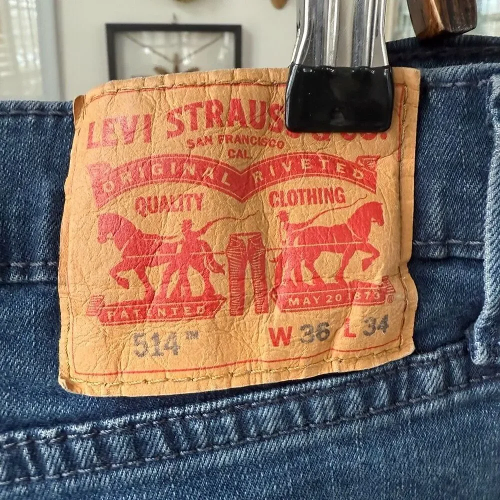 Levi’s 514 Straight Leg Jeans 36 x 32